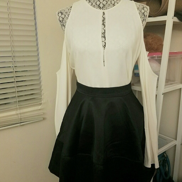 *NWT* Theory Sarver Rosina Top (size: S) - Picture 5 of 5